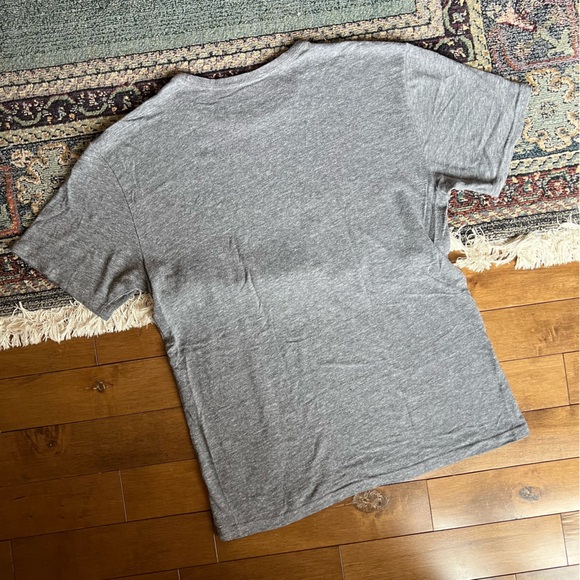 ✨3/15$ NHL winter classic tee Reebok - Picture 5 of 5